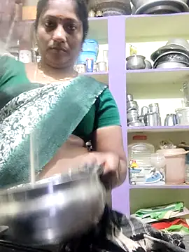 Snapshot of papukurty chatting on October 29, 3:25 pm papukurty online show from October 29, 3:25 pm