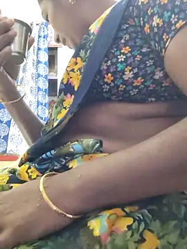 Snapshot of papukurty chatting on November 6, 1:06 am papukurty online show from November 6, 1:06 am