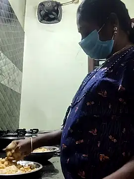 Snapshot of papukurty chatting on November 8, 2:17 pm papukurty online show from November 8, 2:17 pm