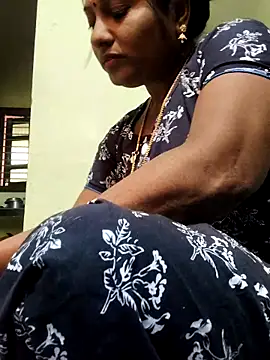 Snapshot of papukurty chatting on December 18, 6:08 am papukurty online show from December 18, 6:08 am