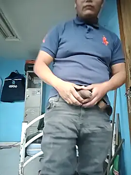 Snapshot of Teddybrocshow0011 chatting on November 1, 10:45 pm Teddybrocshow0011 online show from November 1, 10:45 pm