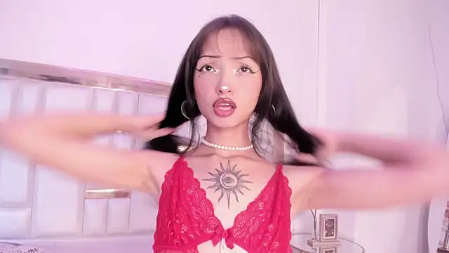 Snapshot of MaddieStark chatting on November 3, 4:52 pm MaddieStark online show from November 3, 4:52 pm