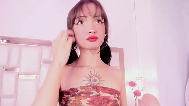 Snapshot of MaddieStark chatting on November 13, 5:01 pm MaddieStark online show from November 13, 5:01 pm