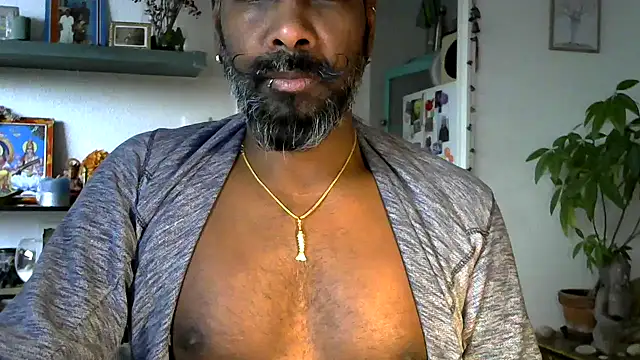 frenchblackc31 online show from January 9, 12:52 pm