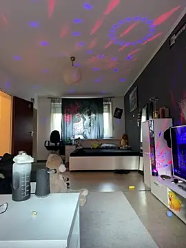 Snapshot of 1Richrichard1 chatting on May 22, 4:56 pm 1Richrichard1 online show from May 22, 4:56 pm
