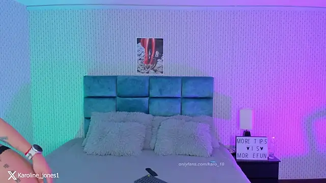 karoliine jones online show from November 24, 7:57 pm