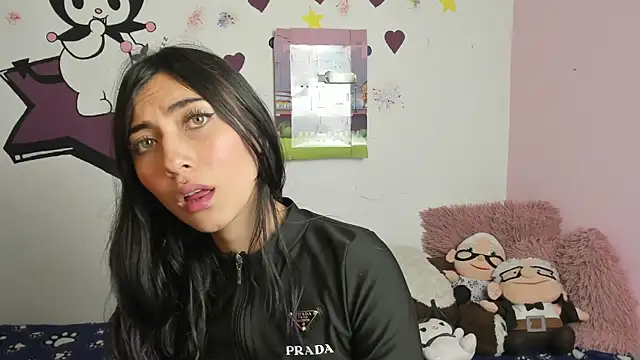 Alanaloiiss  online show from September 26, 1:20 am