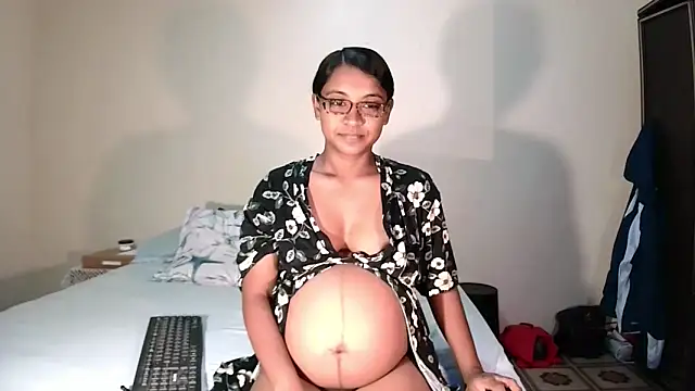 indiansweetflava online show from March 31, 4:57 am