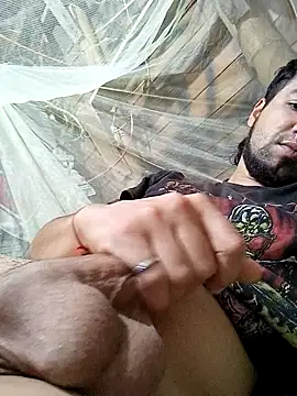 Snapshot of jjhojan11 chatting on January 7, 6:27 am jjhojan11 online show from January 7, 6:27 am