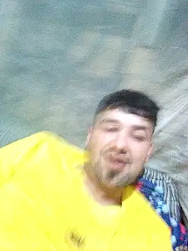 Snapshot of jjhojan11 chatting on January 8, 9:50 pm jjhojan11 online show from January 8, 9:50 pm