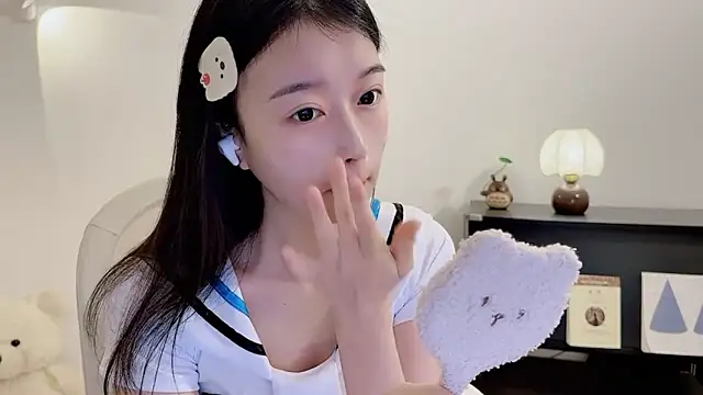 Onechestnut online show from November 24, 6:13 am