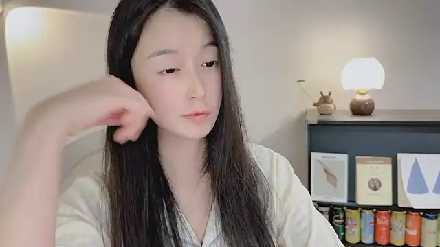 Snapshot of Onechestnut chatting on April 14, 1:06 pm Onechestnut online show from April 14, 1:06 pm