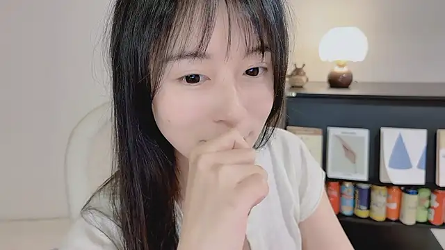 Snapshot of Onechestnut chatting on May 11, 4:04 pm Onechestnut online show from May 11, 4:04 pm