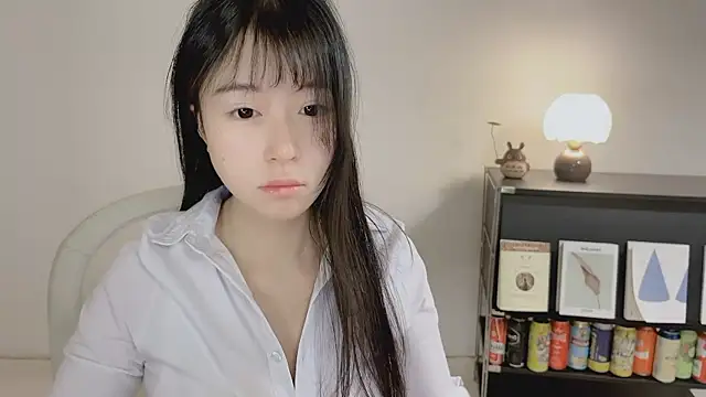 Snapshot of Onechestnut chatting on May 16, 5:04 am Onechestnut online show from May 16, 5:04 am