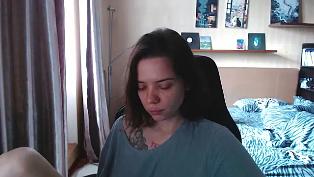 enchanting chloe online show from December 4, 9:51 am