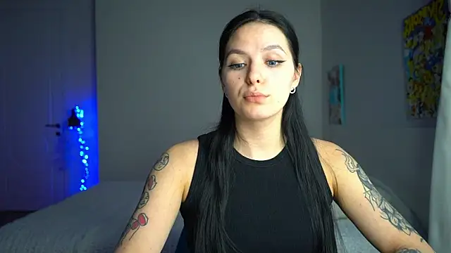 EwelynScott online show from December 13, 10:37 pm