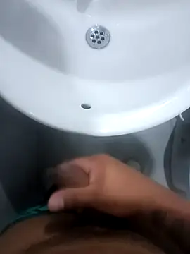 Snapshot of Oscariin96 chatting on February 27, 11:38 pm Oscariin96 online show from February 27, 11:38 pm