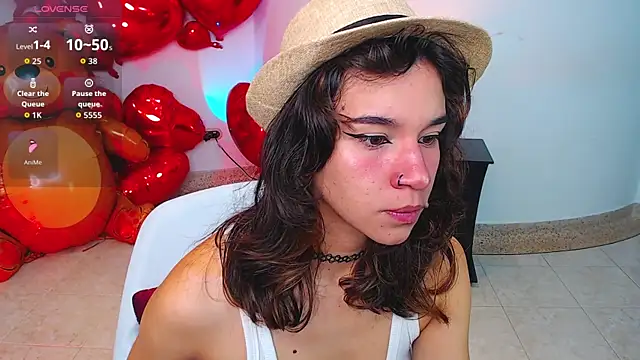 miascarlet 16 online show from October 4, 1:42 pm