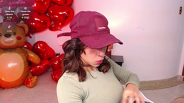 miascarlet 16 online show from October 6, 1:52 pm