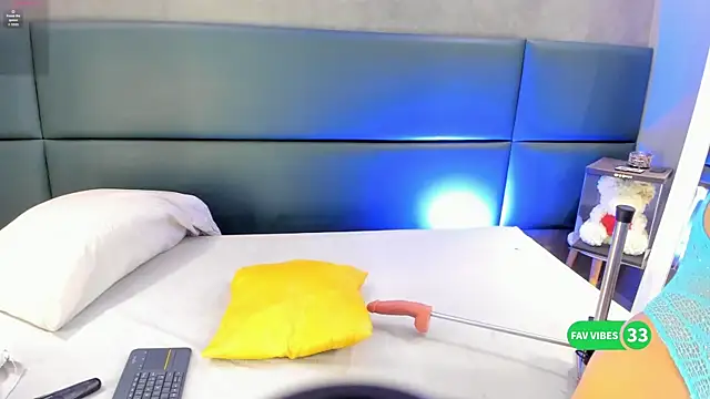 alexamonroe  online show from September 28, 5:40 pm