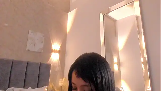 Lunaa bellaa online show from February 5, 7:51 pm