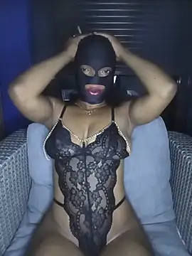 sweetybae75 online show from July 7, 10:36 pm