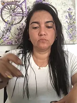 Snapshot of sweetdulcexxx chatting on November 25, 4:51 pm sweetdulcexxx online show from November 25, 4:51 pm