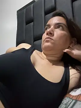 sweetdulcexxx online show from March 23, 11:09 pm