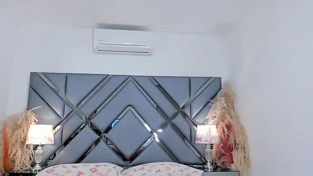 Milan LewisS online show from October 4, 12:03 pm