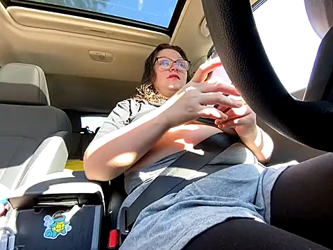 GirlSquirt online show from October 3, 2:03 pm