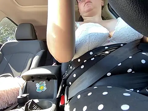 GirlSquirt online show from October 5, 5:11 pm