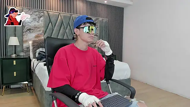 Michael blue online show from October 31, 9:27 pm