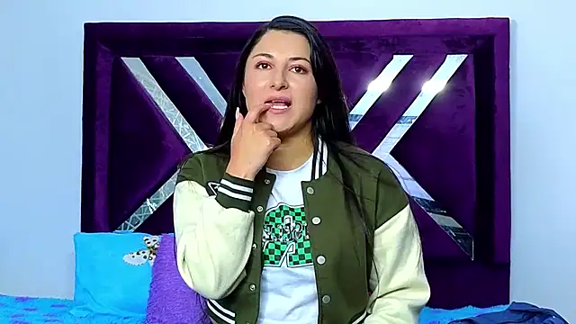 cuteeimy online show from November 28, 7:05 pm