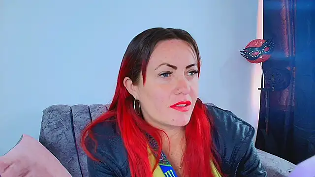 carolinhe  online show from October 8, 7:22 pm