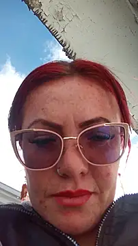 carolinhe  online show from November 26, 8:43 pm