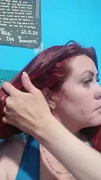 carolinhe  online show from November 28, 4:31 pm