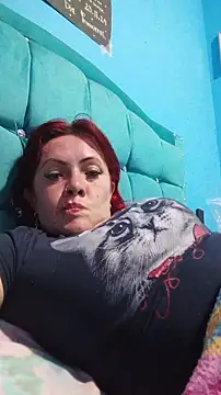 carolinhe  online show from December 1, 10:15 pm