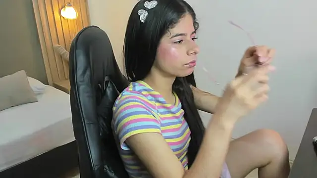 carlina 15 online show from October 28, 12:19 pm