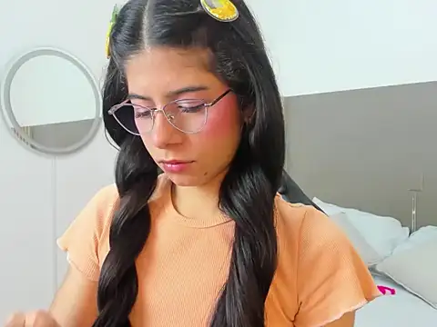 carlina 15 online show from April 8, 12:27 pm