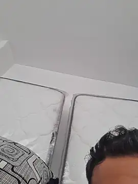 Snapshot of 777emre chatting on October 27, 10:52 am 777emre online show from October 27, 10:52 am