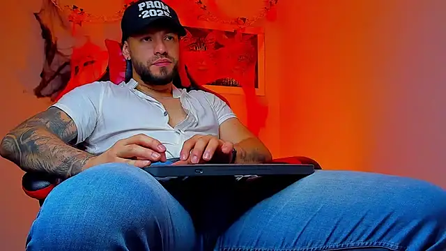 DIMITRI MASTEER online show from October 19, 9:48 pm