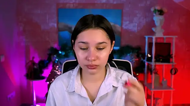 KimClarks  online show from January 13, 8:41 am