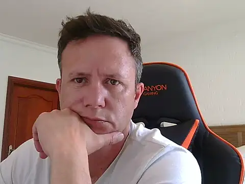 TroyDieselXXX online show from December 16, 9:25 am