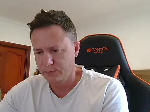 TroyDieselXXX online show from December 19, 4:30 am