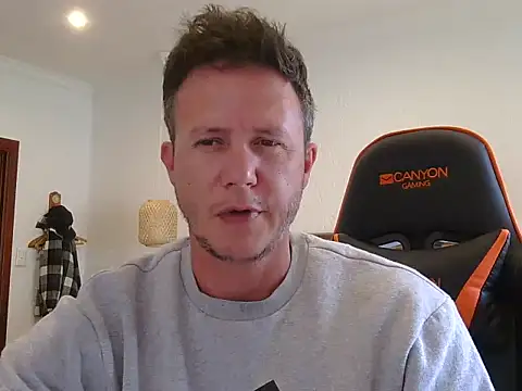 TroyDieselXXX online show from March 3, 7:36 am