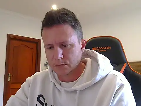 TroyDieselXXX online show from April 7, 6:14 am