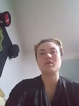 Snapshot of MoonIrene chatting on October 30, 3:57 pm MoonIrene online show from October 30, 3:57 pm