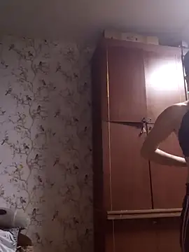 Snapshot of MoonIrene chatting on February 11, 10:20 am MoonIrene online show from February 11, 10:20 am