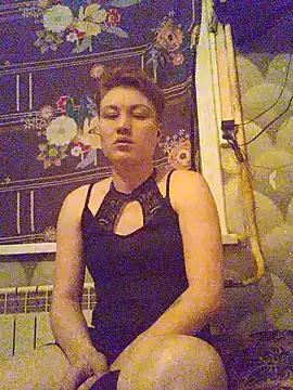 Snapshot of MoonIrene chatting on February 21, 3:24 pm MoonIrene online show from February 21, 3:24 pm