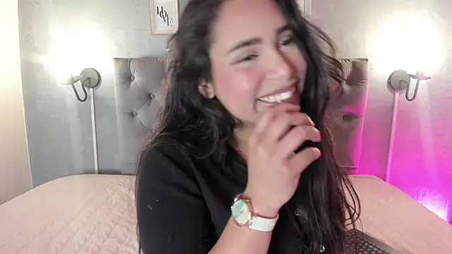 Snapshot of GiannaSlimJB chatting on September 26, 3:32 am GiannaSlimJB online show from September 26, 3:32 am